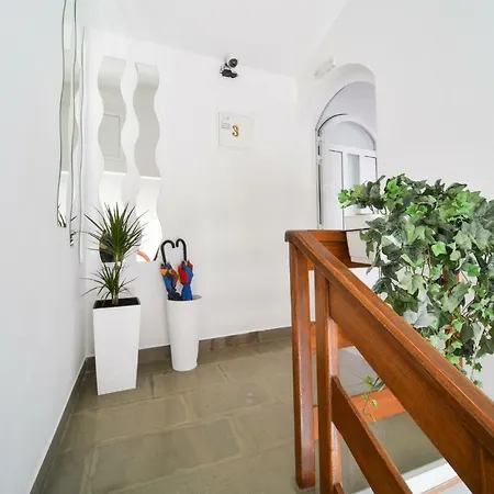 Гостьовий будинок Nekic 1 Задар