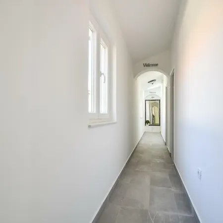 Гостьовий будинок Nekic 1 2*